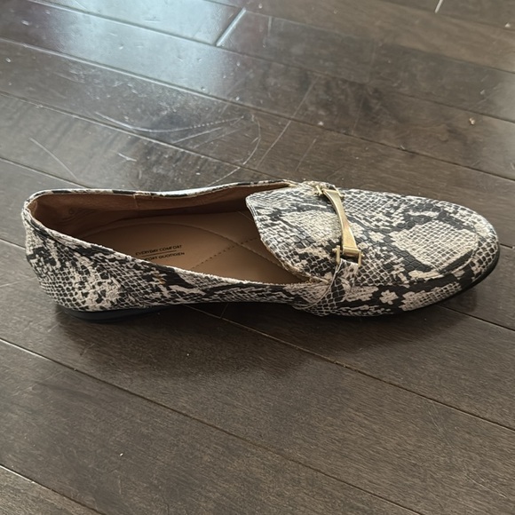 Snakeskin Patterned Loafers - Picture 12 of 14